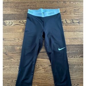 Nike Cropped Leggings